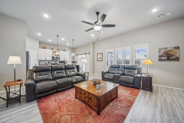 13010 E 125 Place N, Collinsville, OK 74021