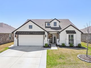 13010 E 125 Place N, Collinsville, OK 74021