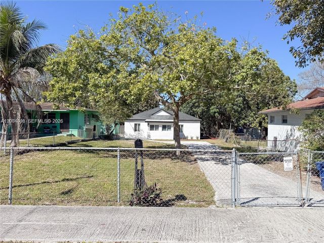 2255 NW 60th St, Miami, FL 33142