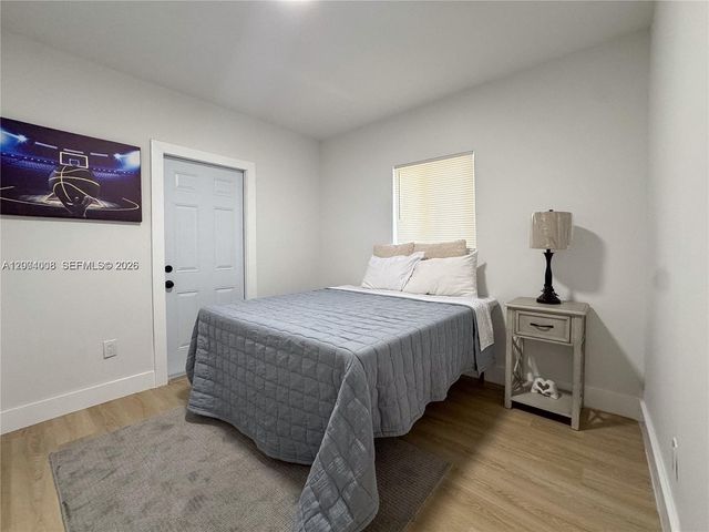 2255 NW 60th St, Miami, FL 33142