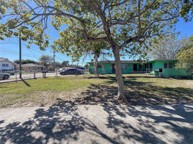 2255 NW 60th St, Miami, FL 33142