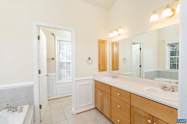 4943 LAKE TREE LN, Crozet, VA 22932