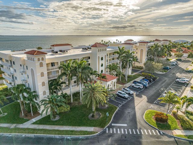 551 Casa Bella Drive 206, Cape Canaveral, FL 32920