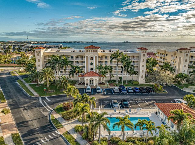 551 Casa Bella Drive 206, Cape Canaveral, FL 32920