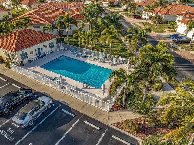 551 Casa Bella Drive 206, Cape Canaveral, FL 32920