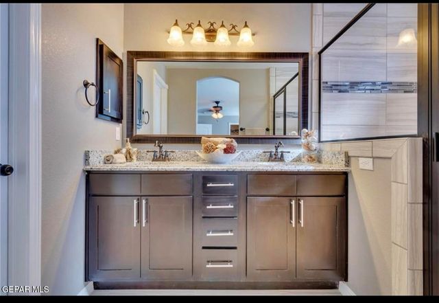 13436 CINDERFORD Avenue, Horizon City, TX 79928