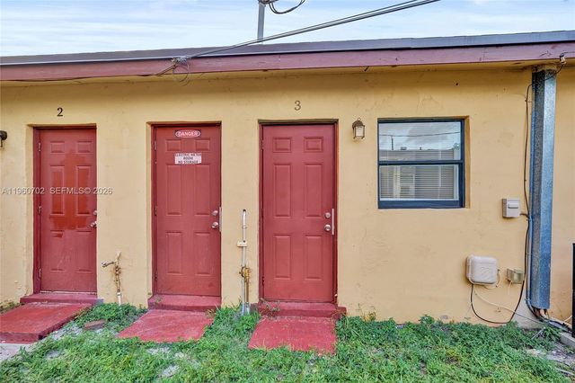 2731 NW 1st St 3, Pompano Beach, FL 33069