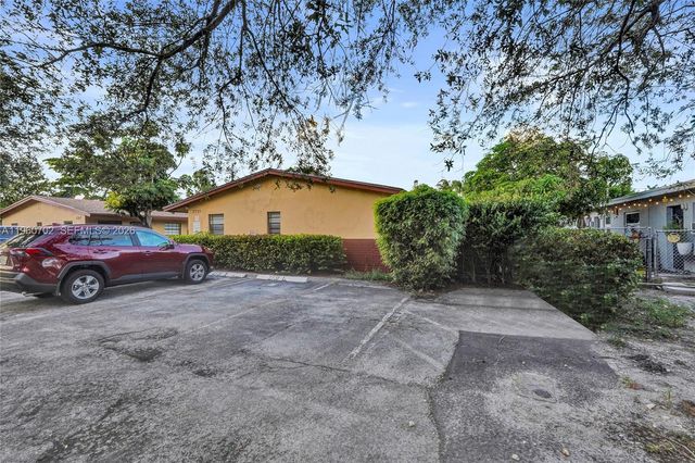 2731 NW 1st St 3, Pompano Beach, FL 33069
