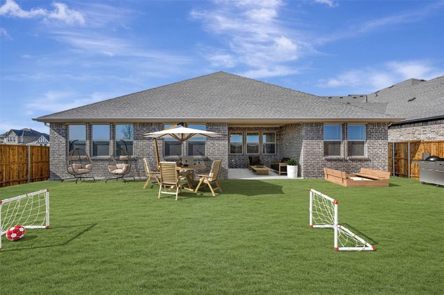 1014 Butterfly Lane, Justin, TX 76247