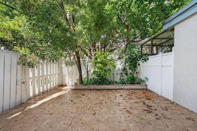 3007 NW 5th Terrace, Pompano Beach, FL 33064