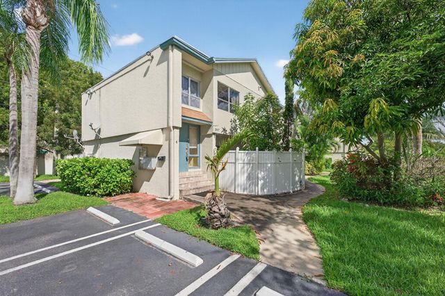 3007 NW 5th Terrace, Pompano Beach, FL 33064