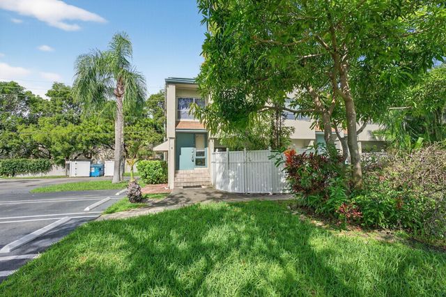 3007 NW 5th Terrace, Pompano Beach, FL 33064