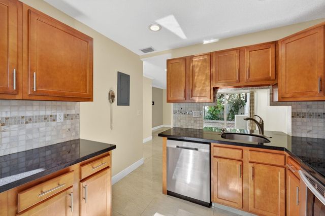 3007 NW 5th Terrace, Pompano Beach, FL 33064