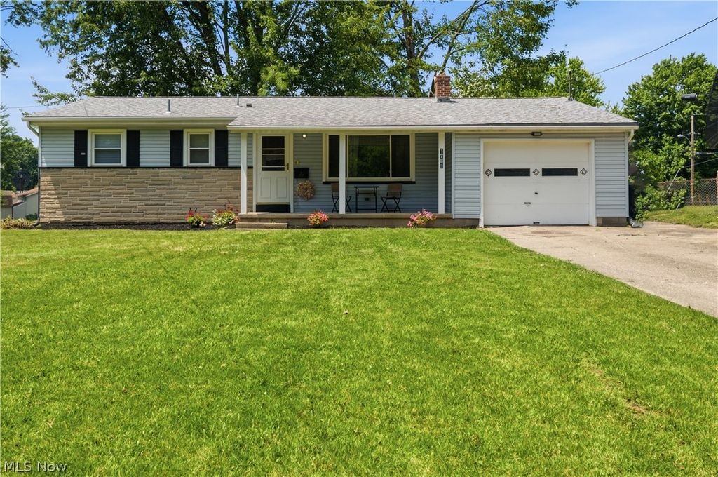 1782 Nova Lane, Poland, OH 44514