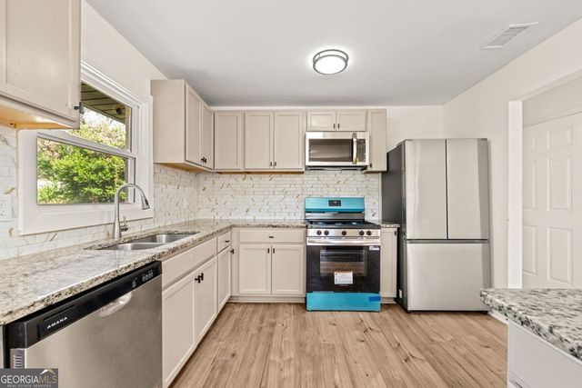 3981 Rutgers Drive SW, Atlanta, GA 30331