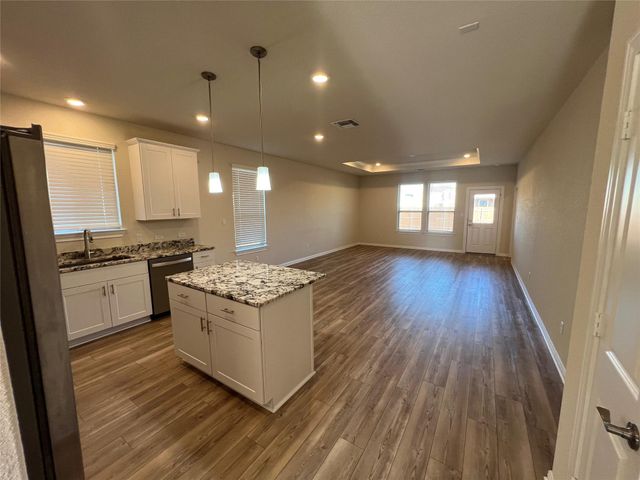 101 Purple Sandpiper LN, Leander, TX 78641