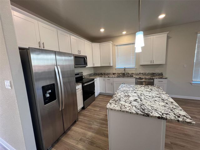 101 Purple Sandpiper LN, Leander, TX 78641