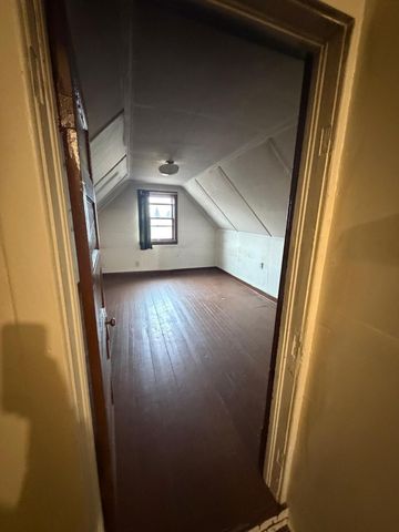 602 E 150th Street, East Chicago, IN 46312