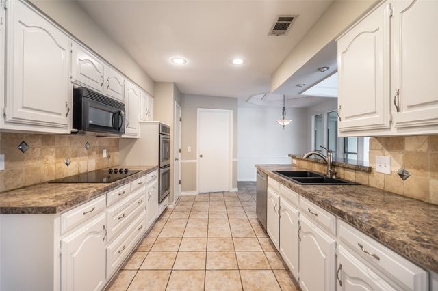 2813 Glen Forest Lane, Plano, TX 75023