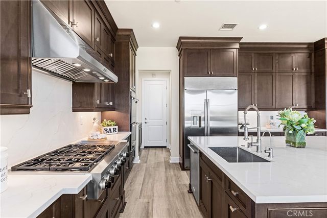 33 Manzanillo, Lake Forest, CA 92630
