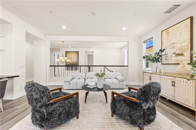 33 Manzanillo, Lake Forest, CA 92630