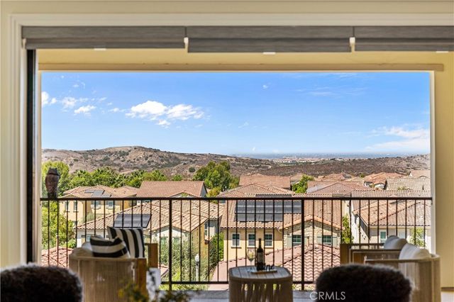 33 Manzanillo, Lake Forest, CA 92630