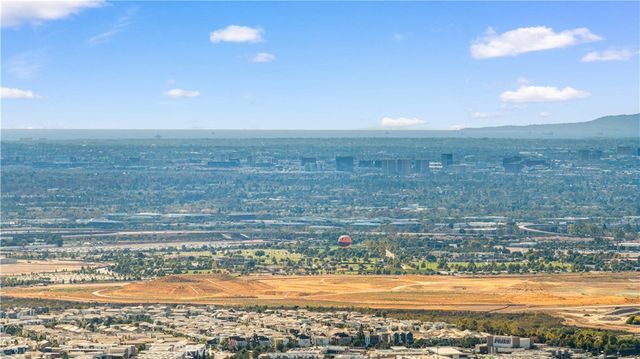 33 Manzanillo, Lake Forest, CA 92630