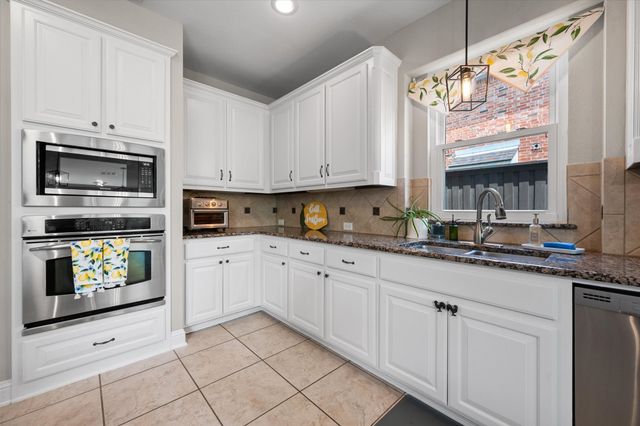 2647 Waterfront Drive, Grand Prairie, TX 75054
