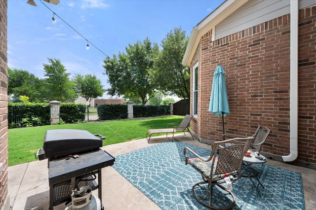 2647 Waterfront Drive, Grand Prairie, TX 75054