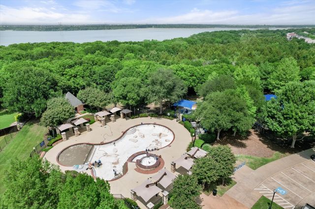 2647 Waterfront Drive, Grand Prairie, TX 75054