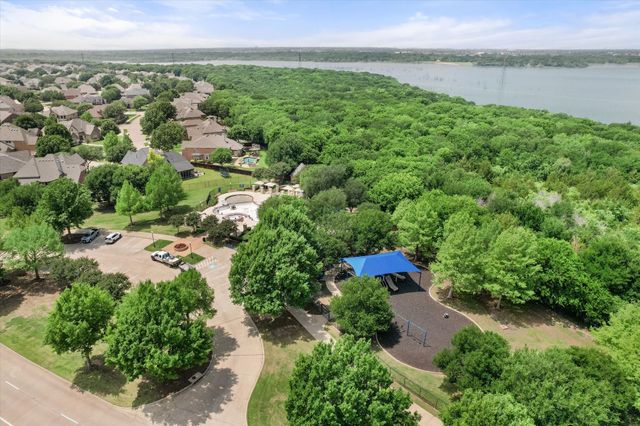2647 Waterfront Drive, Grand Prairie, TX 75054
