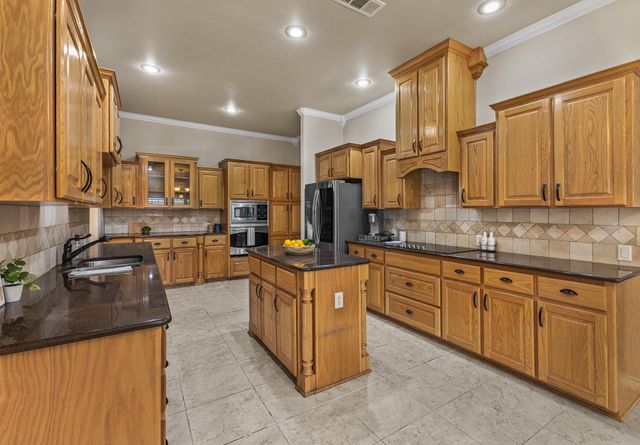 1420 Gomer LN, Harker Heights, TX 76548