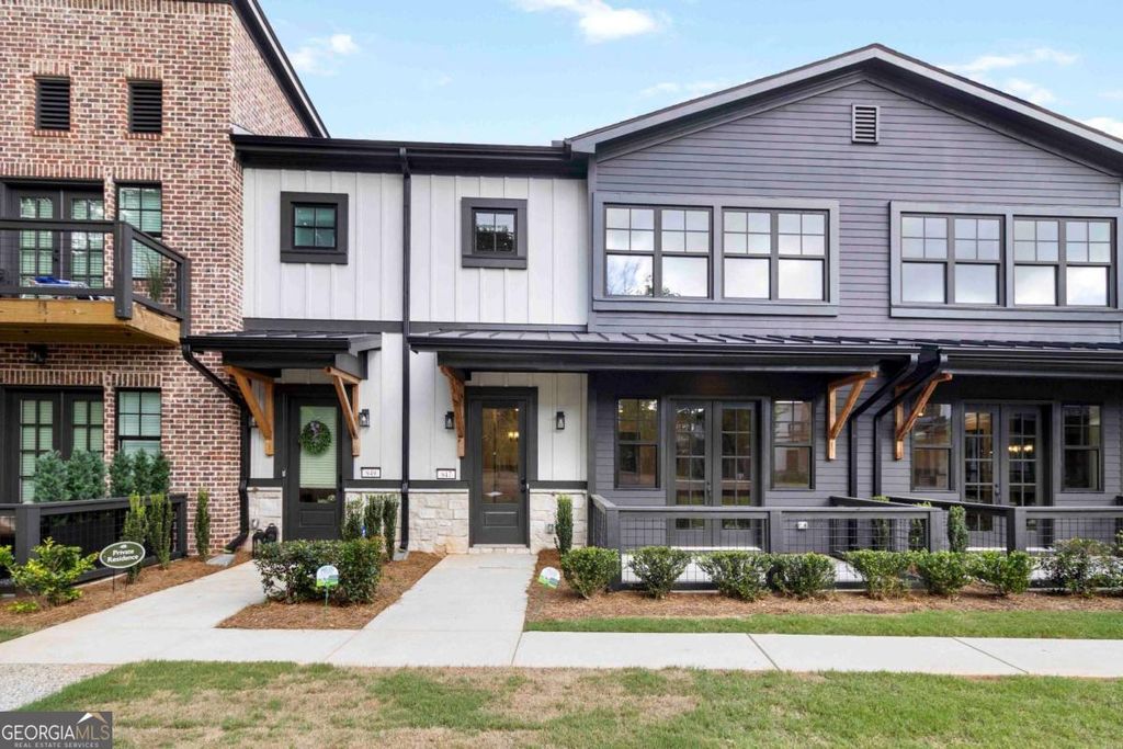 947 Willingham Drive 2, Hapeville, GA 30354