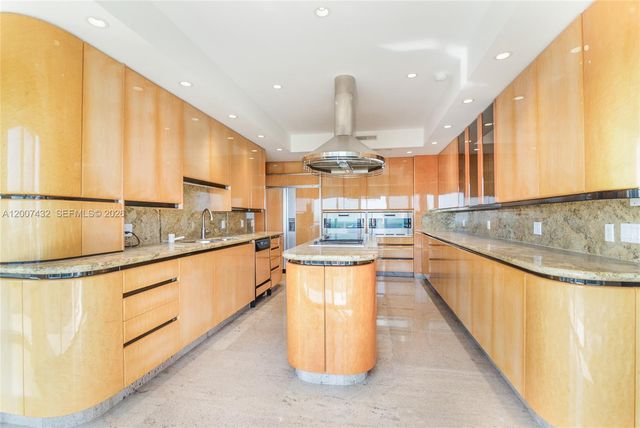9601 Collins Avenue T4, Bal Harbour, FL 33154