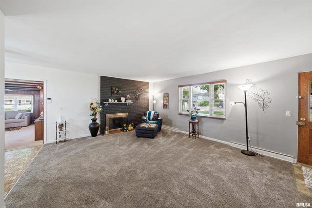 2618 W WESTPORT Road, Peoria, IL 61615