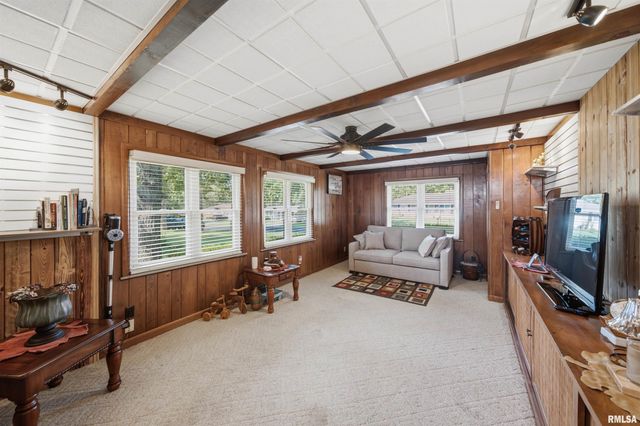 2618 W WESTPORT Road, Peoria, IL 61615