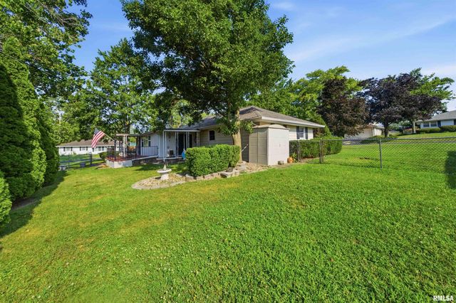 2618 W WESTPORT Road, Peoria, IL 61615