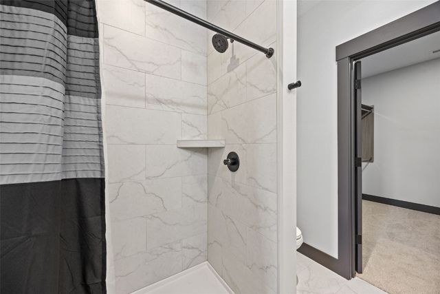 3060 Sunflower St, Ely, IA 52227