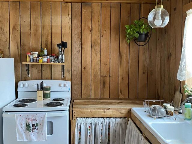 24 East Street, Enosburg, VT 05450