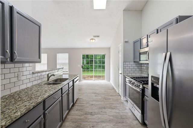 186 Crestbend Lane, Powder Springs, GA 30127