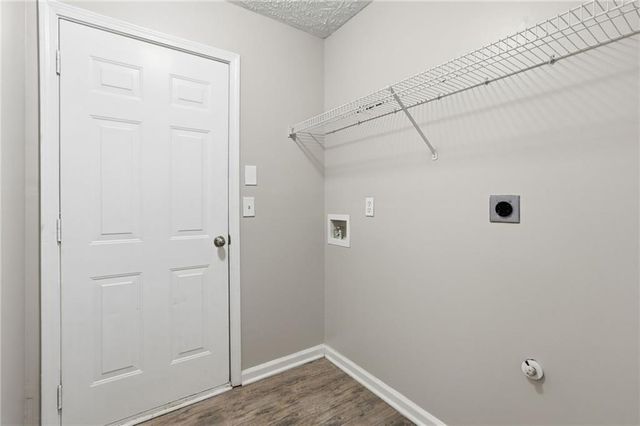 186 Crestbend Lane, Powder Springs, GA 30127