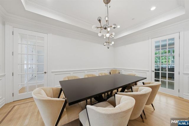 900 Heights Lane, Tenafly, NJ 07670