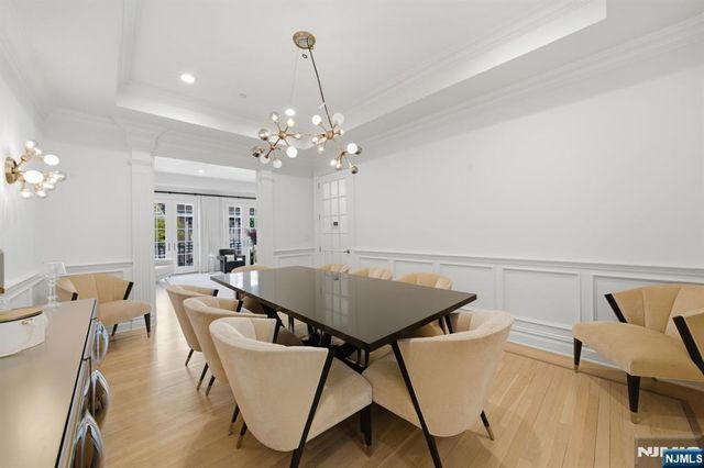 900 Heights Lane, Tenafly, NJ 07670