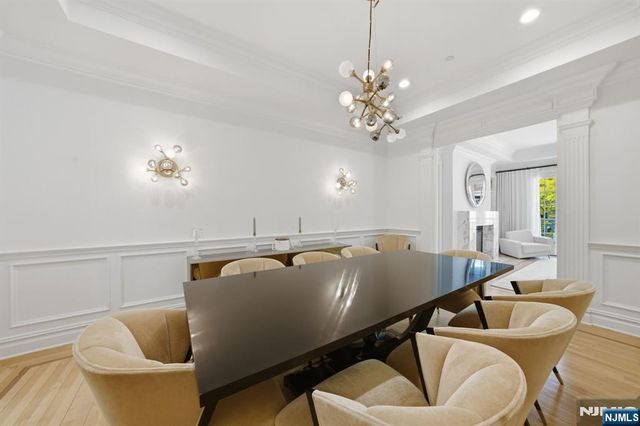 900 Heights Lane, Tenafly, NJ 07670