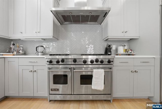 900 Heights Lane, Tenafly, NJ 07670