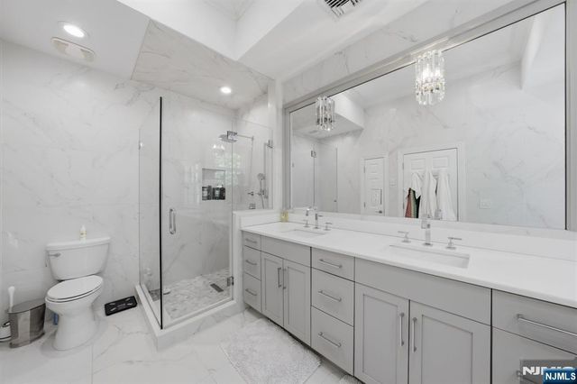 900 Heights Lane, Tenafly, NJ 07670