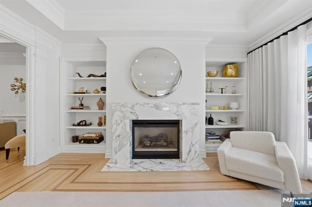 900 Heights Lane, Tenafly, NJ 07670
