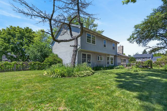 241 Wakefield Lane, Geneva, IL 60134