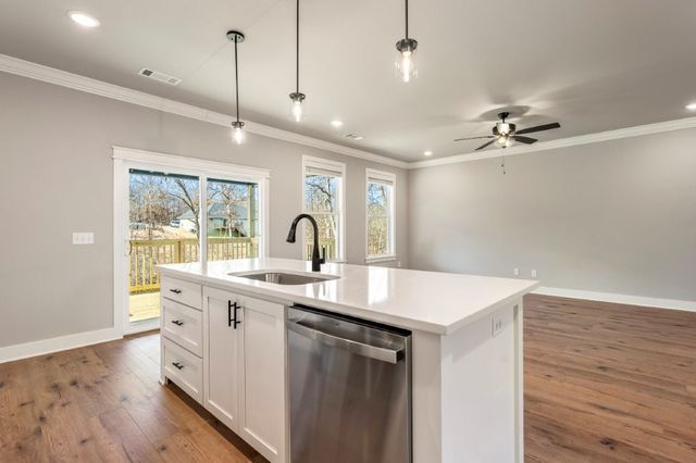 13 Kirkcolm Drive, Bella Vista, AR 72715