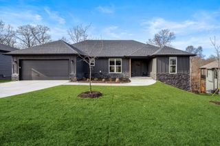 13 Kirkcolm Drive, Bella Vista, AR 72715